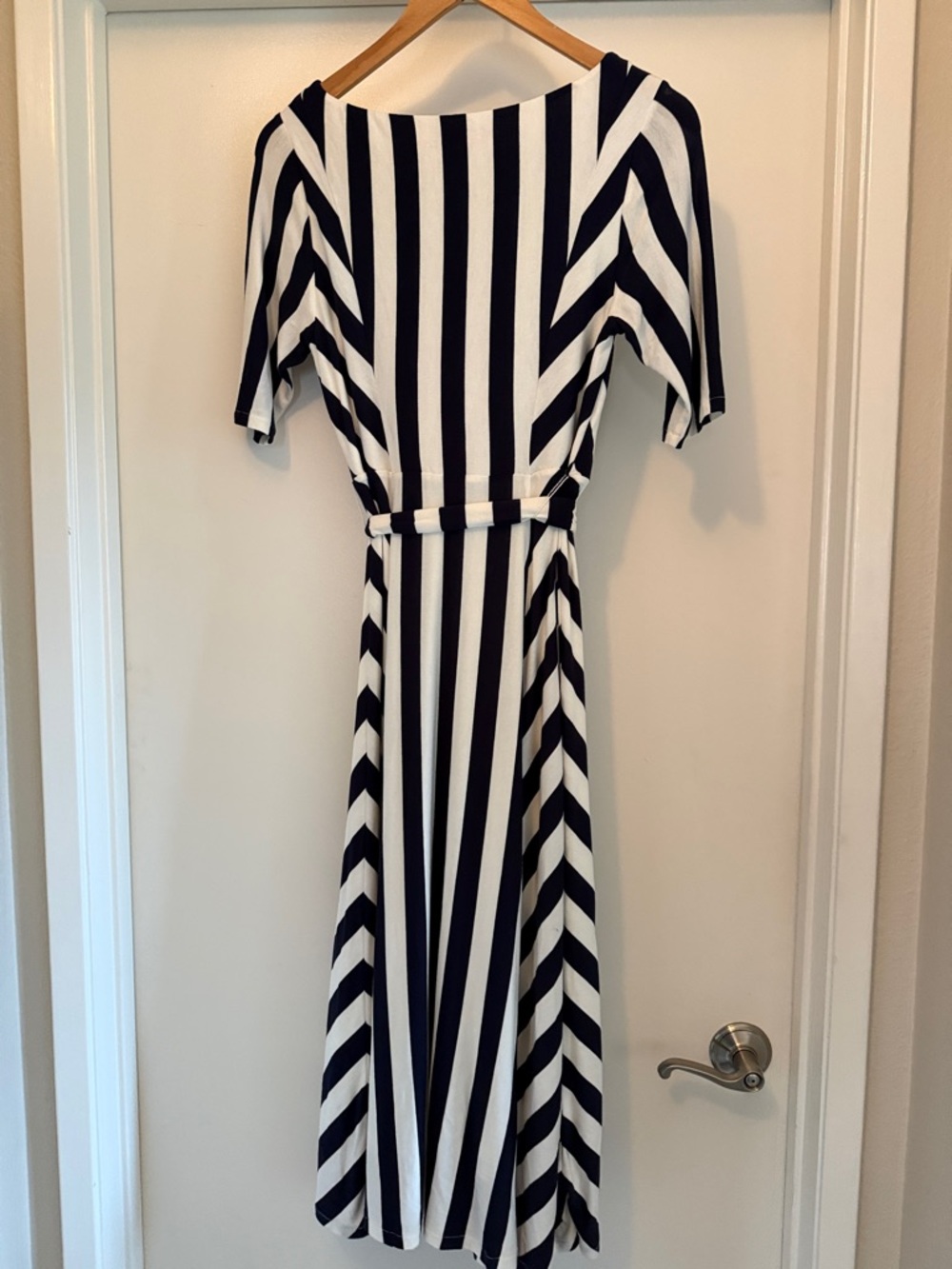 Boden Black and White Striped Midi Dress Tie Waist Size 6P - Picture 4 of 6